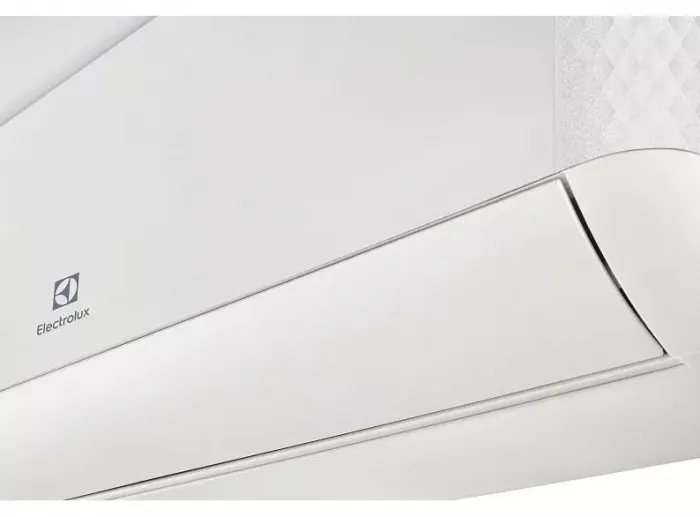 Кондиционер Electrolux EACS/I-12HTP/HC/N8 EEC